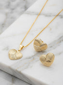 Conjunto Colar e Brinco Coração Banhado a Ouro 18K Texturizado