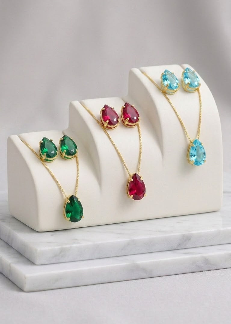 Conjunto Colar e Brincos Gota Folheado a Ouro