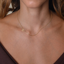 Colar Letra de Lado com Banho em Ouro 18k
